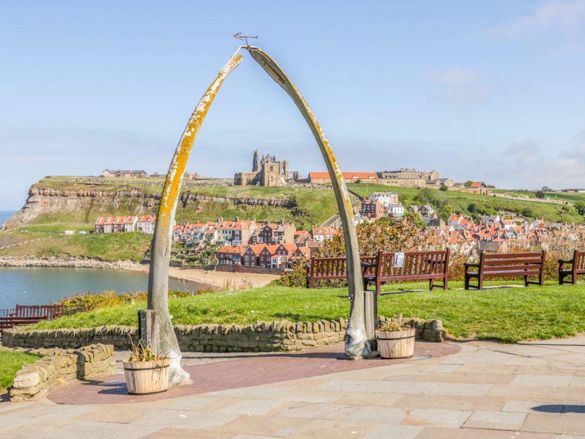 1 Church Square Whitby Exterior foto
